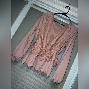 Mauve Colored Flowy Lace Blouse